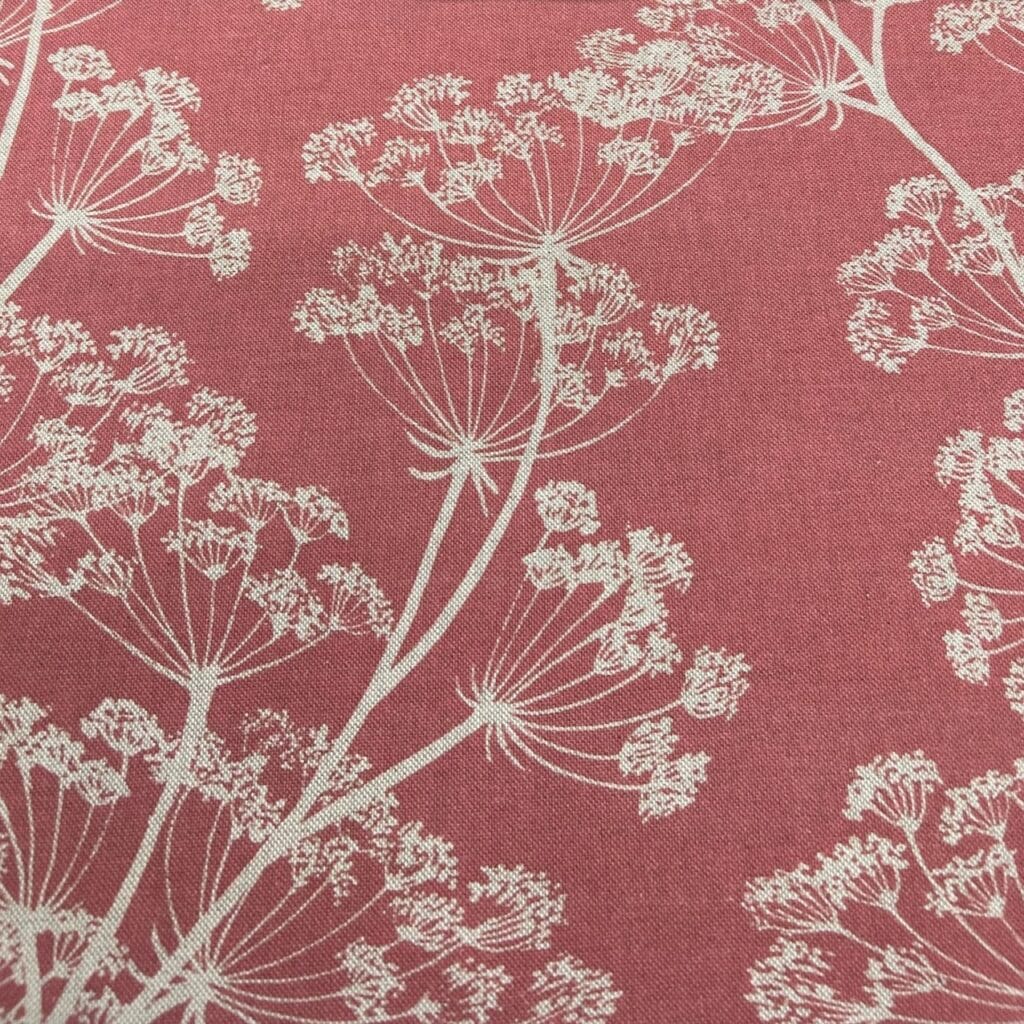 Sewing House Cow Parsley Red Roman Blind